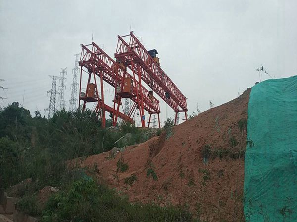 龍門(mén)吊生產(chǎn)廠家