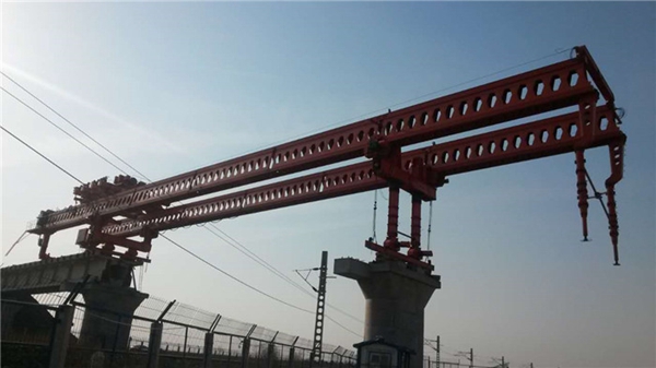 公鐵兩用架橋機(jī)9